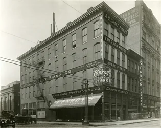 Conroy Piano Company, südöstliche Ecke der Eleventh und Olive Streets